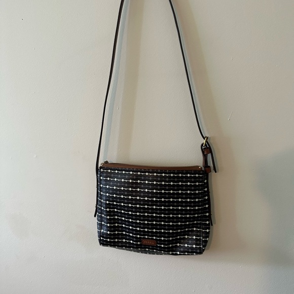 Fossil Gemma Crossbody - Picture 2 of 10